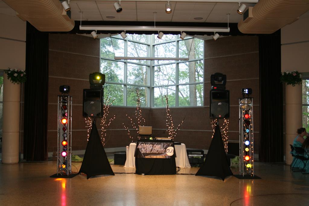 DJ pro system with 2 power Samson Speakers
